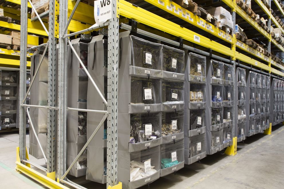 A Storeganizer's installation for H.Essers in a large warehouse with yelllow accents
