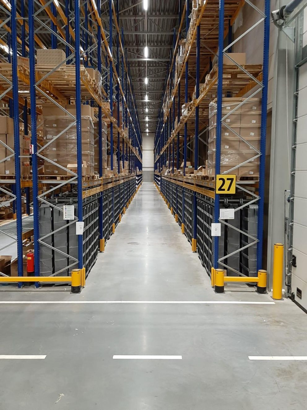 A Storeganizer installation for DSV in their warehouse