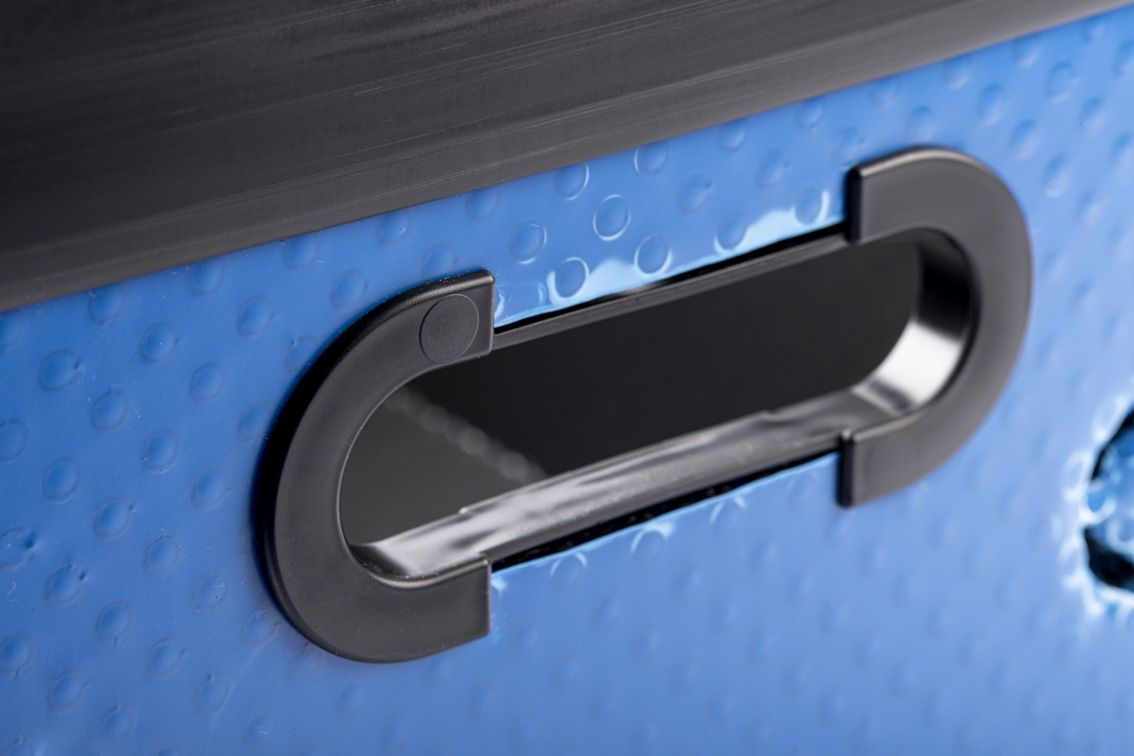 A handle of a blue conTeyor Ecobox with black details