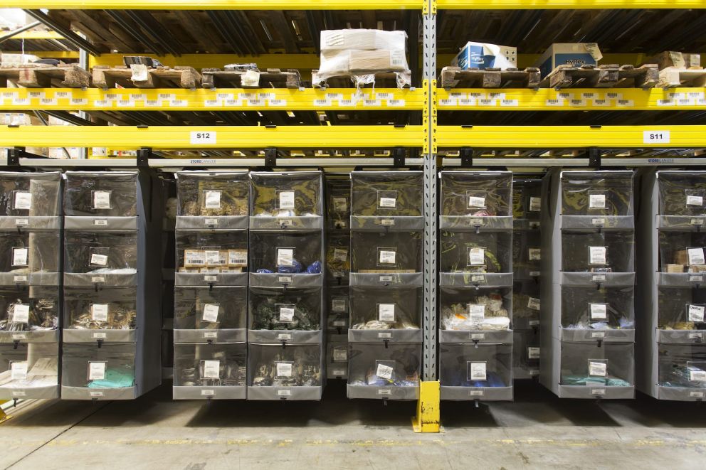 A Storeganizer's installation for H.Essers in a large warehouse with yelllow accents